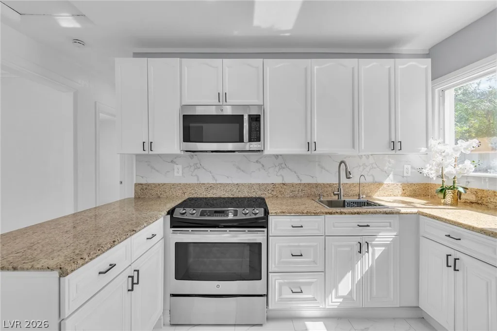1604 Lewis, Las Vegas, NV 89101