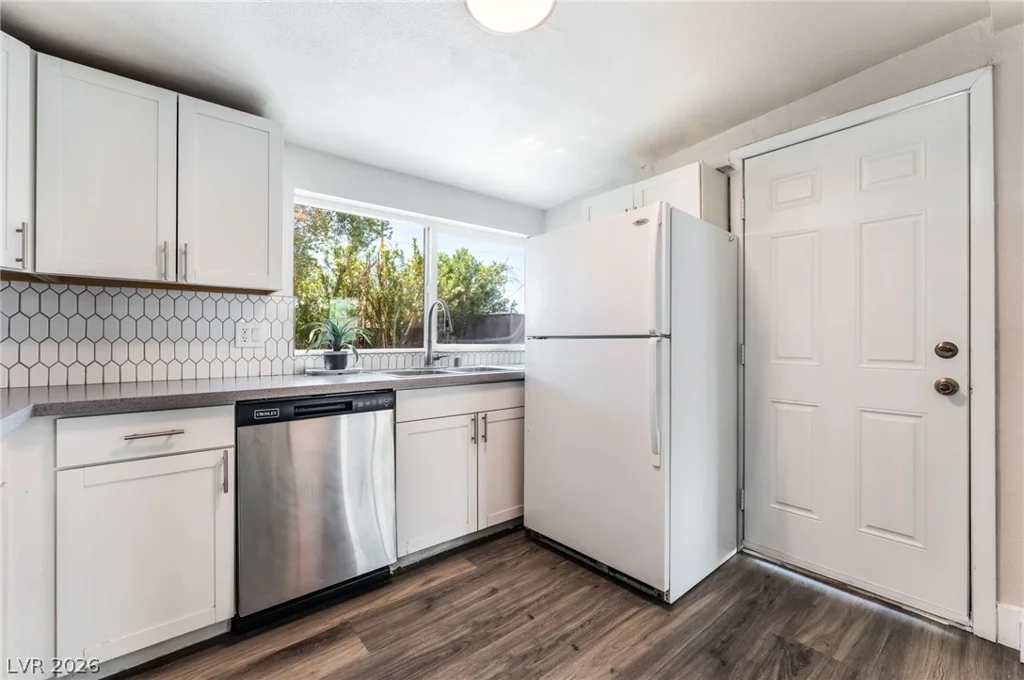 2320 Oakey, Las Vegas, NV 89104