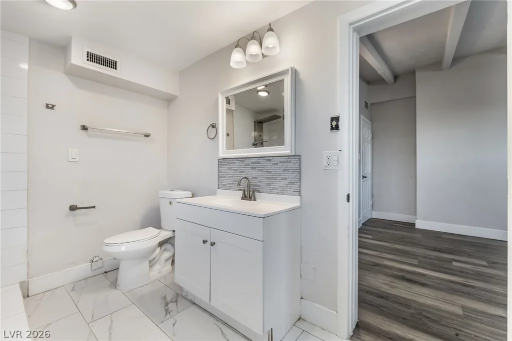 2320 Oakey, Las Vegas, NV 89104