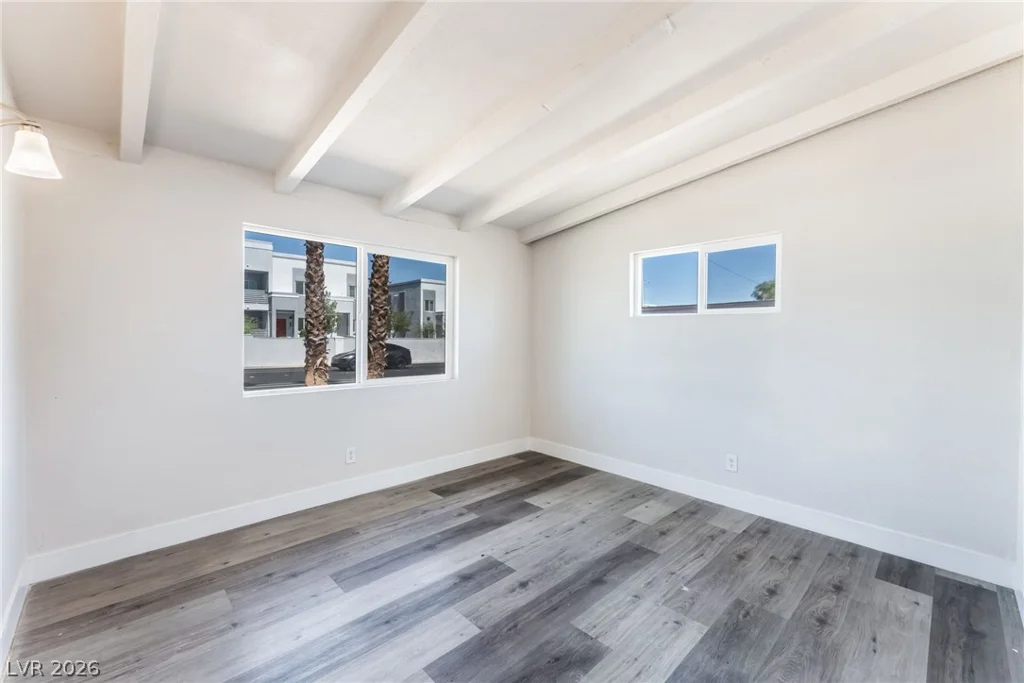 2320 Oakey, Las Vegas, NV 89104