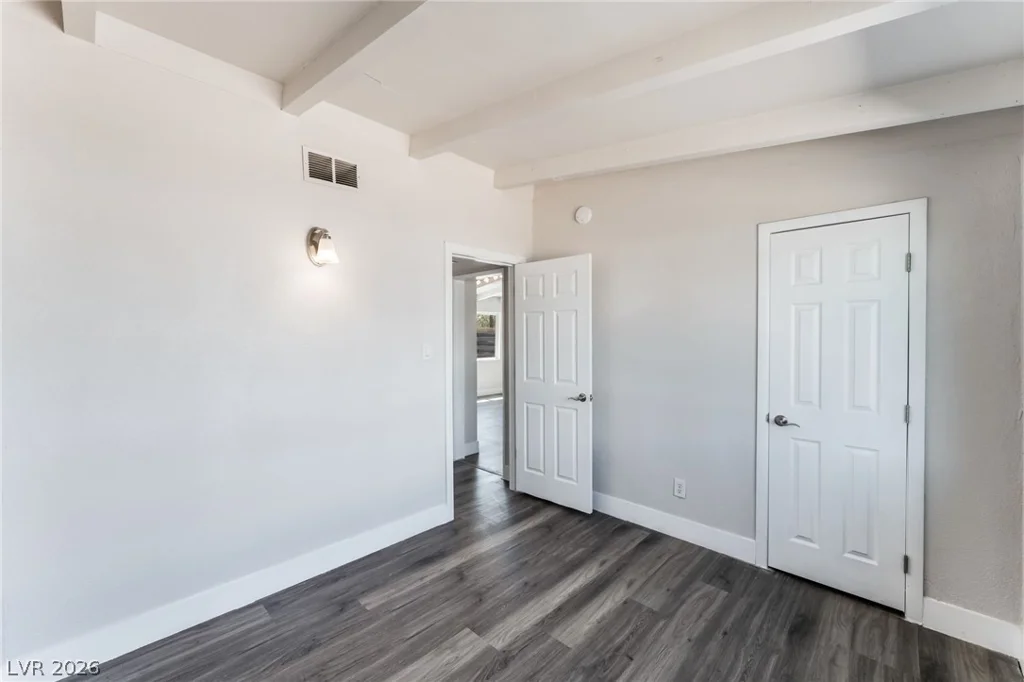 2320 Oakey, Las Vegas, NV 89104