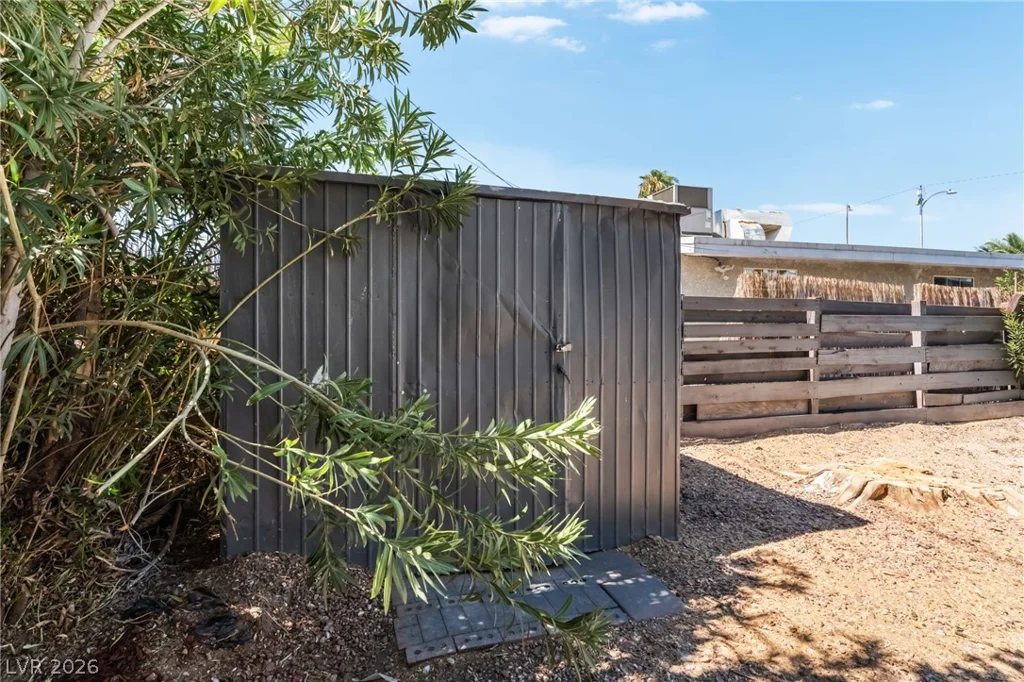 2320 Oakey, Las Vegas, NV 89104