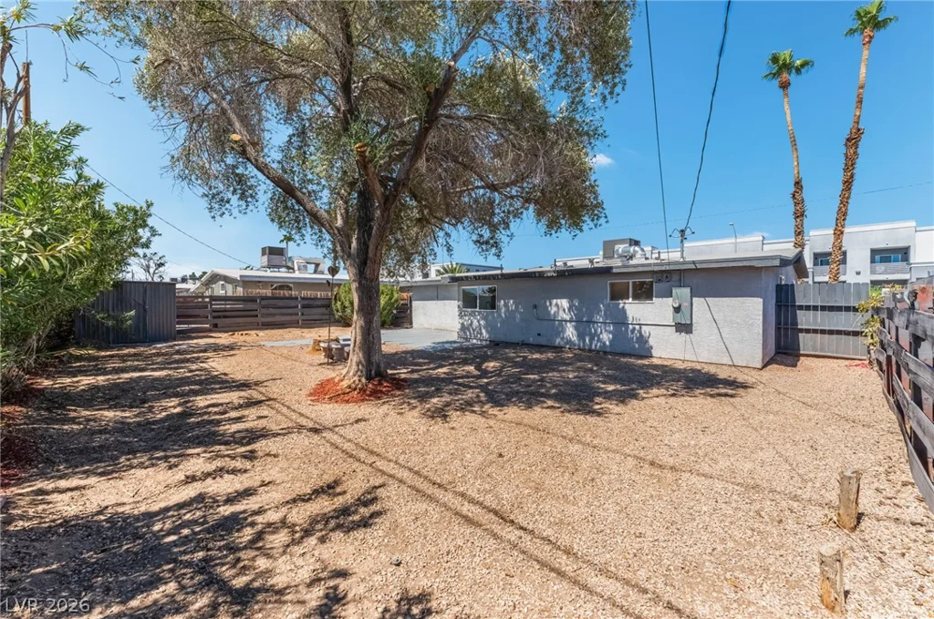 2320 Oakey, Las Vegas, NV 89104
