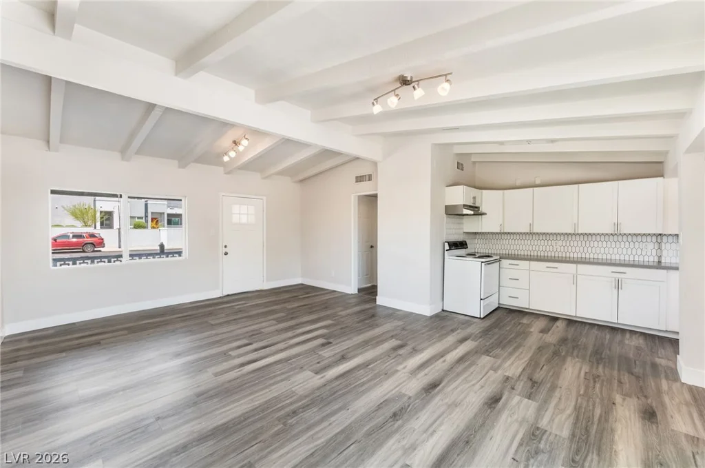 2320 Oakey, Las Vegas, NV 89104
