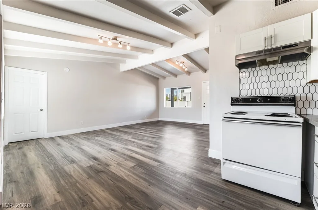 2320 Oakey, Las Vegas, NV 89104
