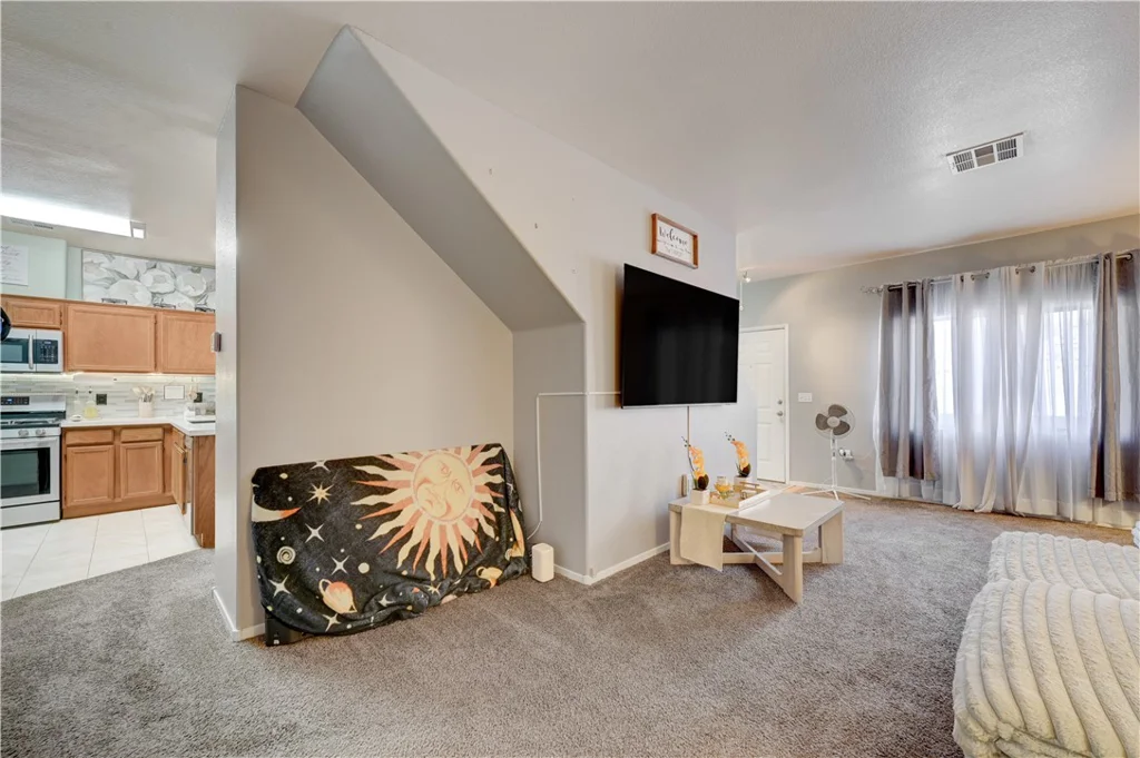 2050 Los Feliz, Las Vegas, NV 89156