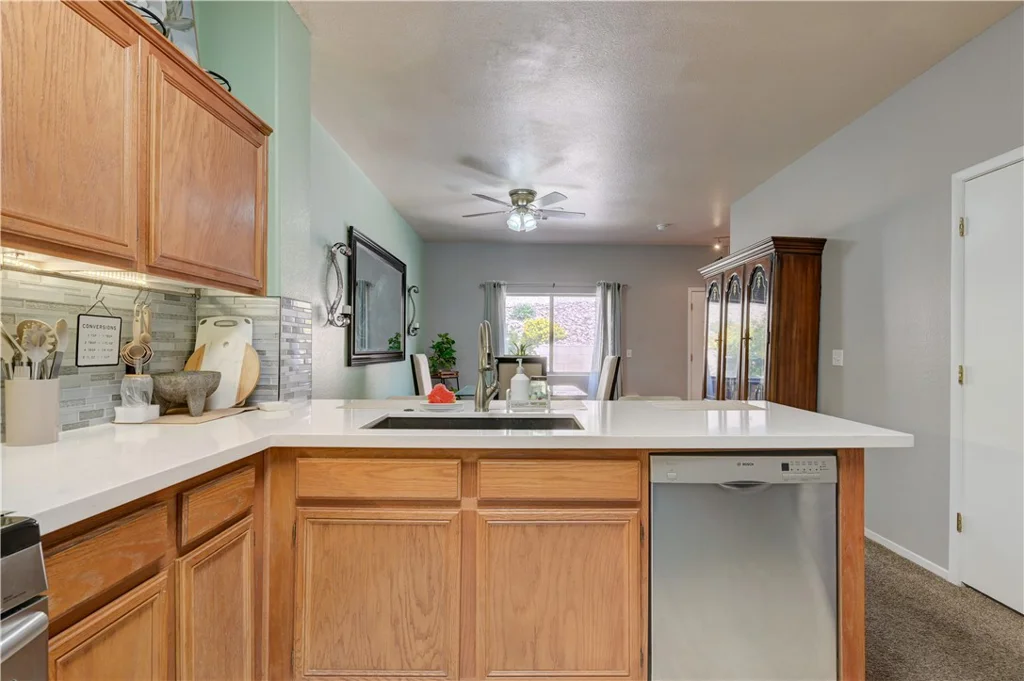 2050 Los Feliz, Las Vegas, NV 89156