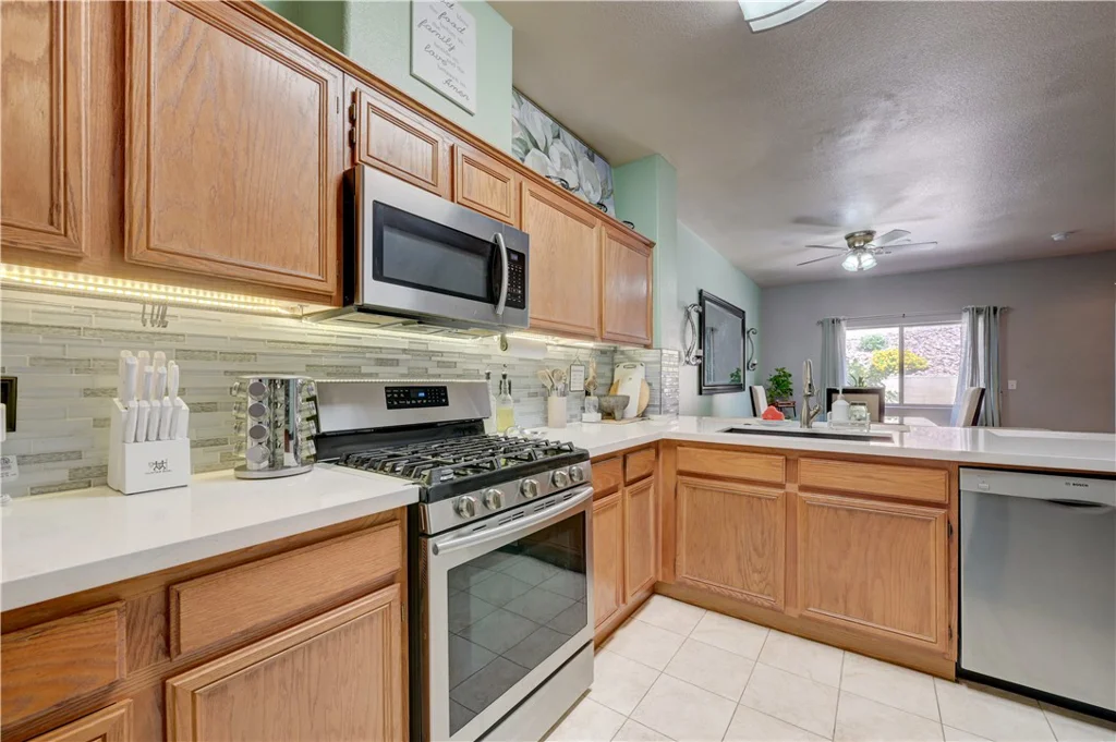 2050 Los Feliz, Las Vegas, NV 89156