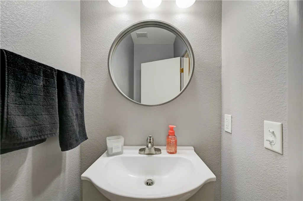 2050 Los Feliz, Las Vegas, NV 89156