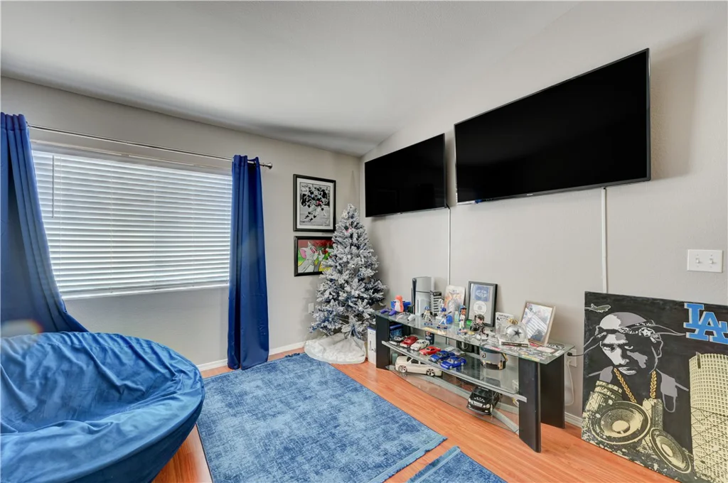 2050 Los Feliz, Las Vegas, NV 89156