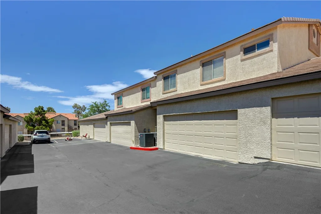 2050 Los Feliz, Las Vegas, NV 89156