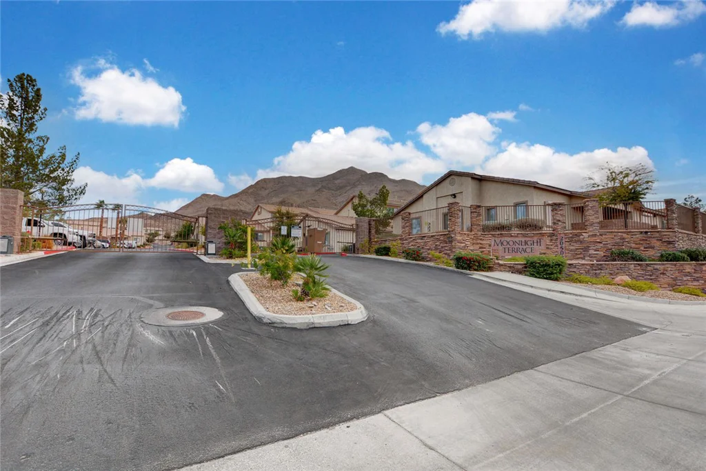 2050 Los Feliz, Las Vegas, NV 89156
