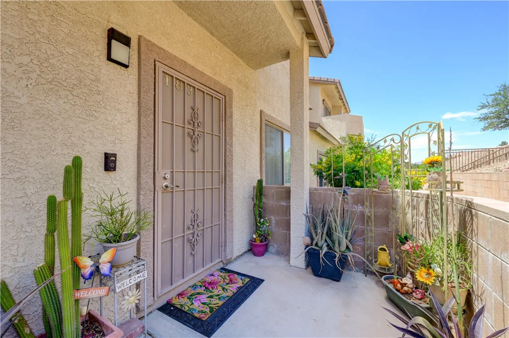 2050 Los Feliz, Las Vegas, NV 89156