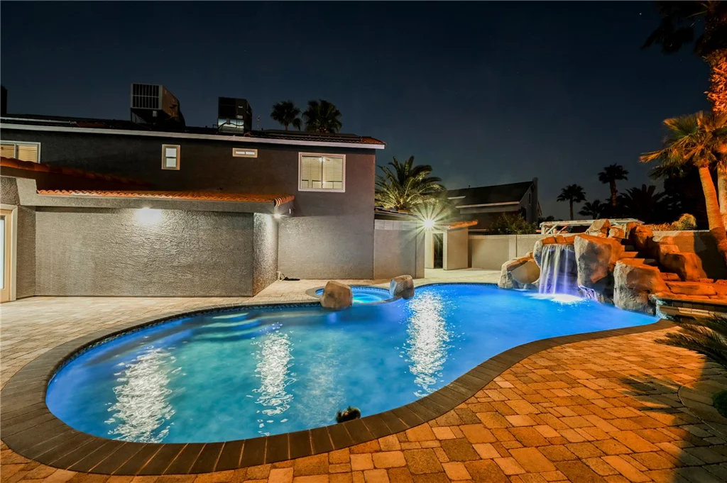 6480 Bristlecone, Las Vegas, NV 89146