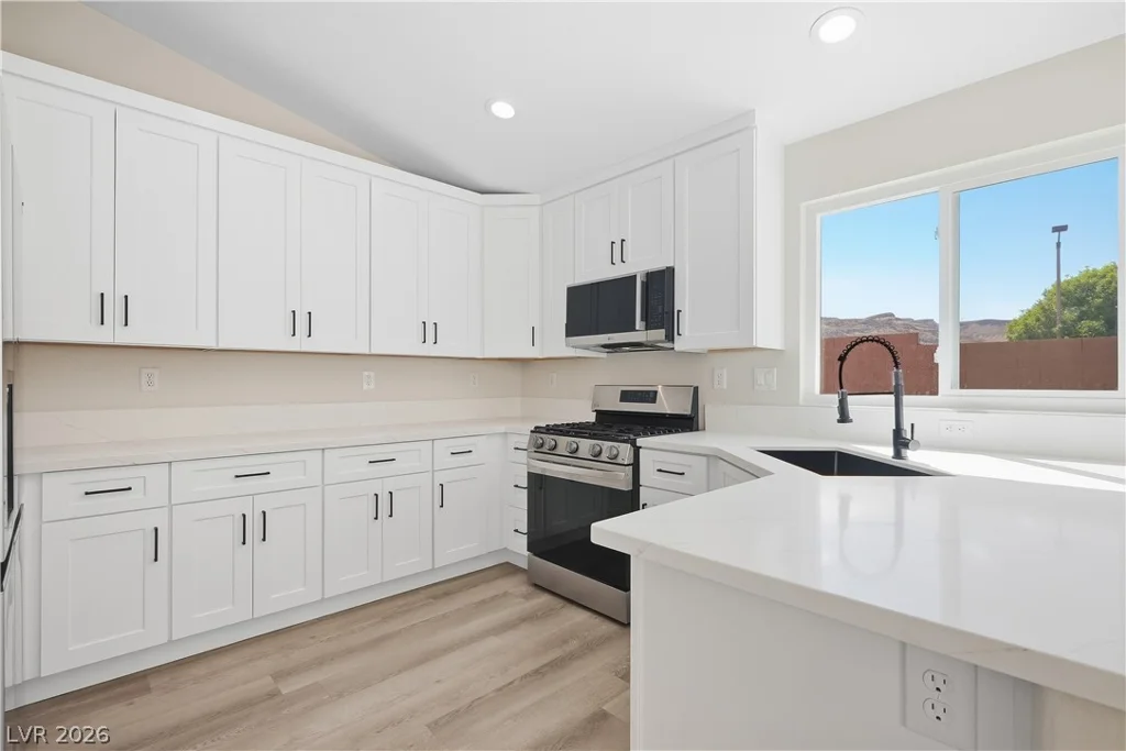 6983 Flowering Willow, Las Vegas, NV 89148