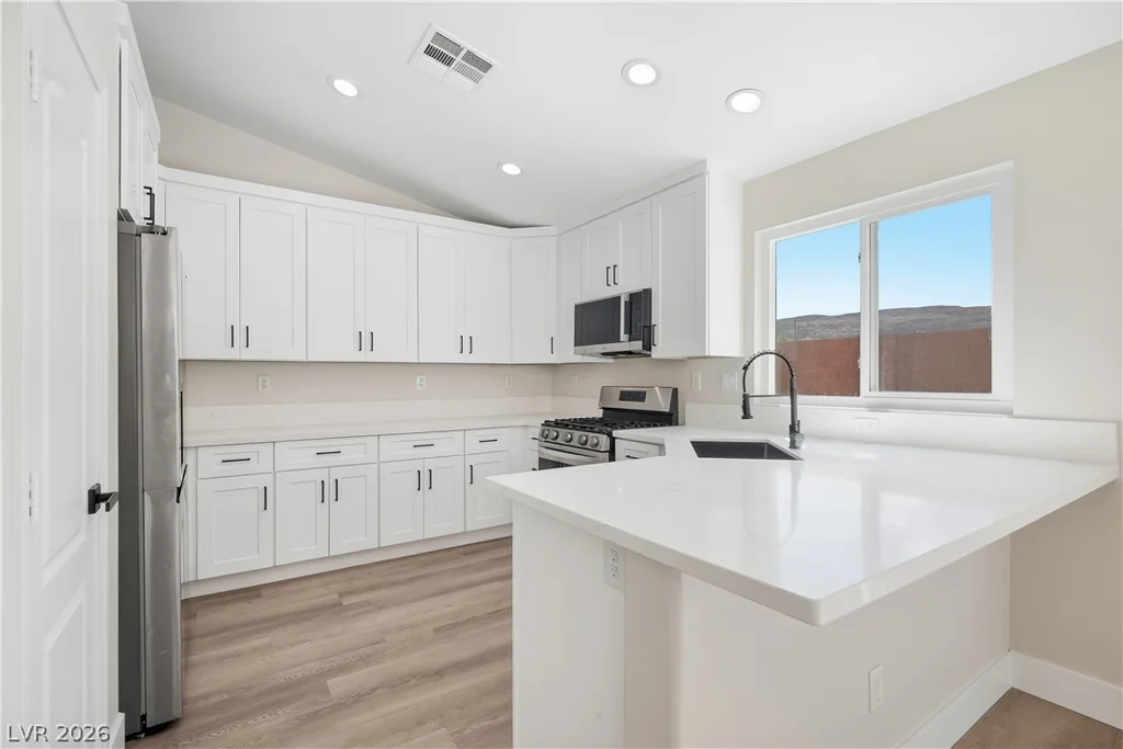 6983 Flowering Willow, Las Vegas, NV 89148