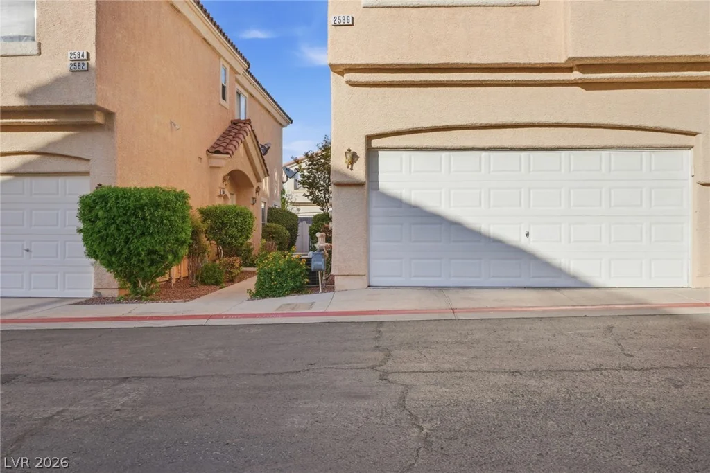 2586 Velez Valley, Henderson, NV 89002