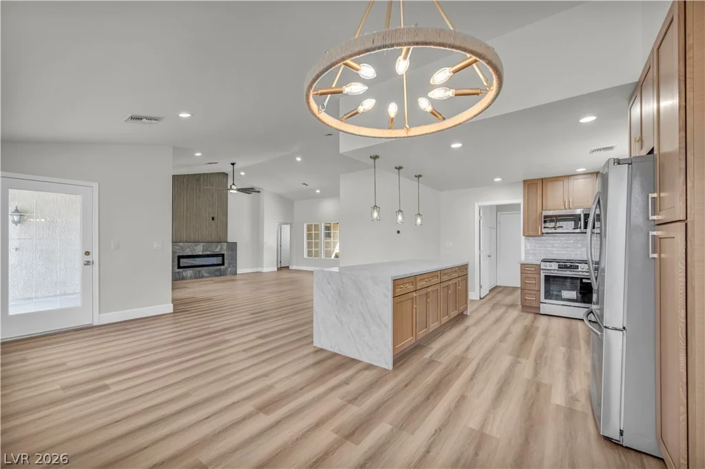 9912 Rosamond, Las Vegas, NV 89134