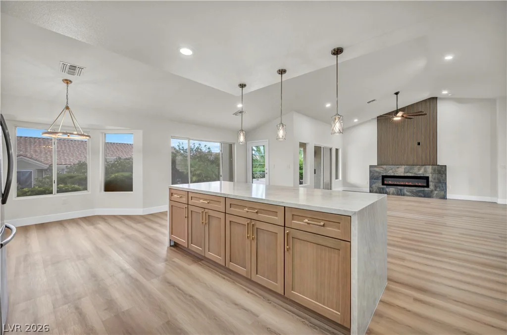 9912 Rosamond, Las Vegas, NV 89134