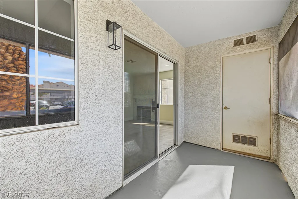 2725 Nellis, Las Vegas, NV 89121