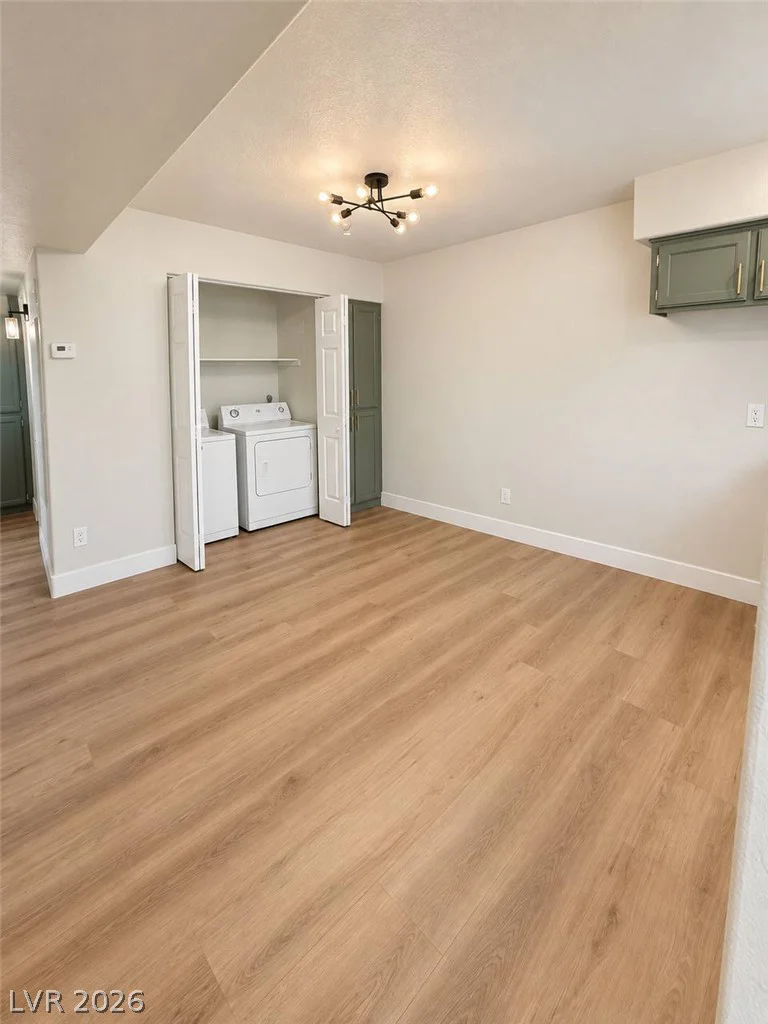 2725 Nellis, Las Vegas, NV 89121