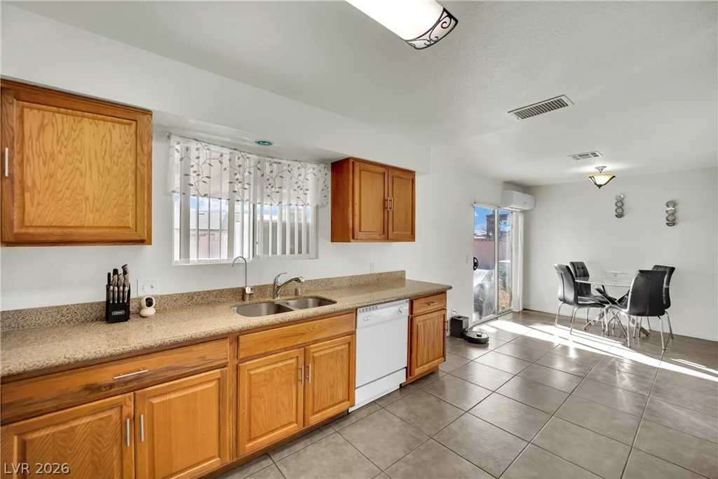 5230 Morris, Las Vegas, NV 89122