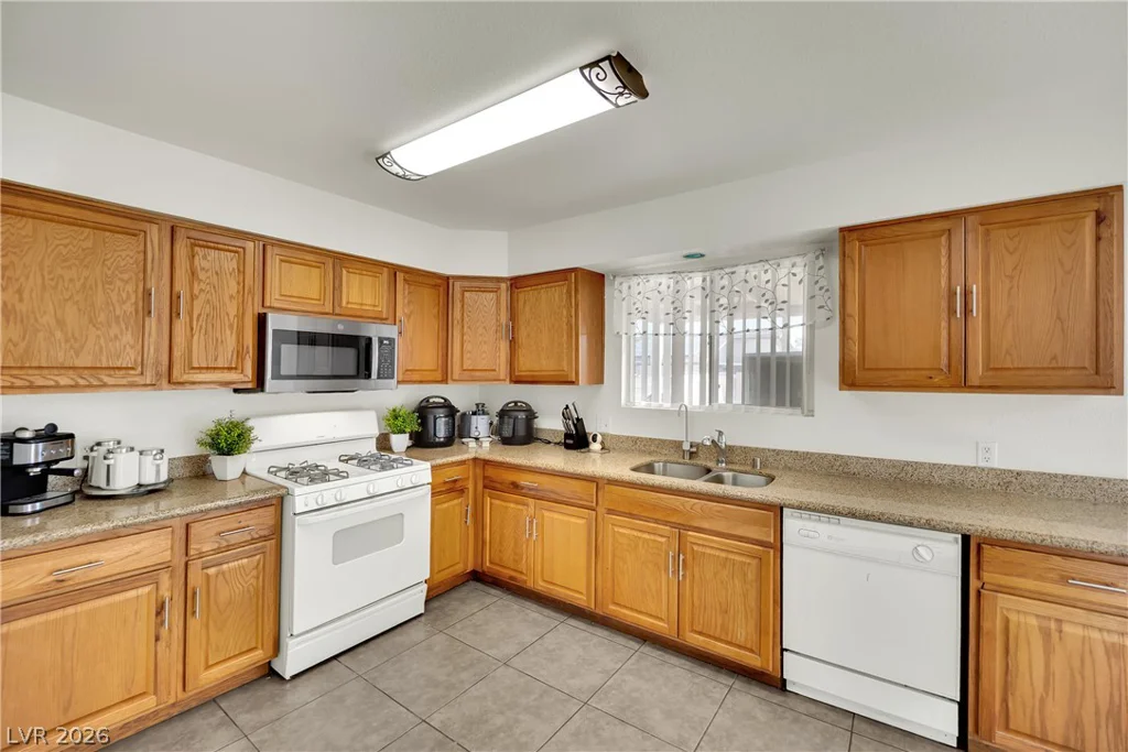 5230 Morris, Las Vegas, NV 89122