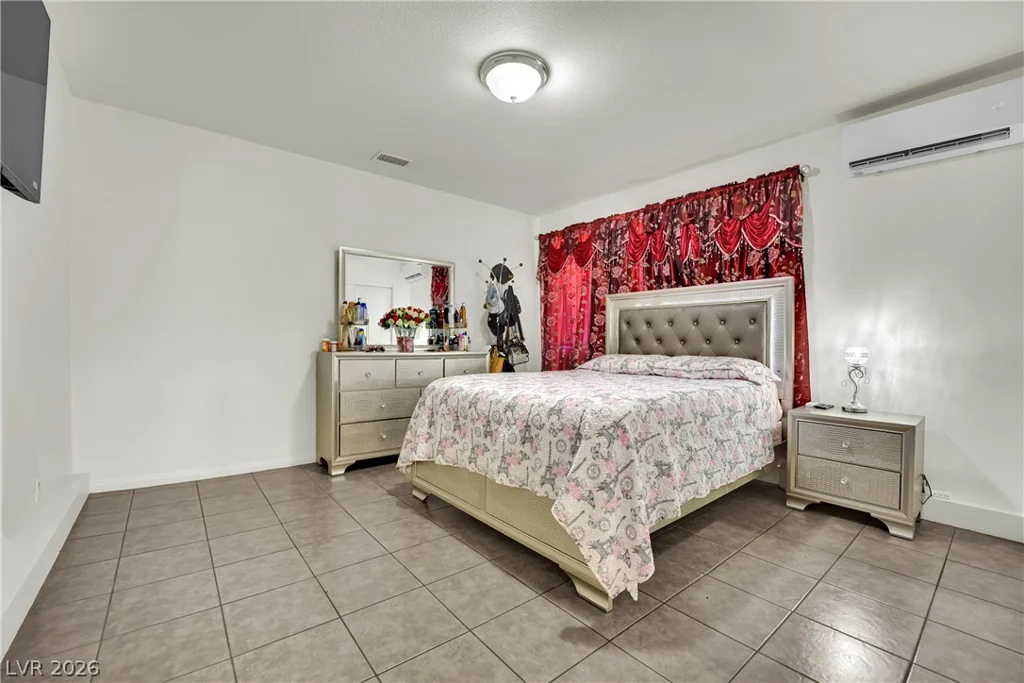 5230 Morris, Las Vegas, NV 89122