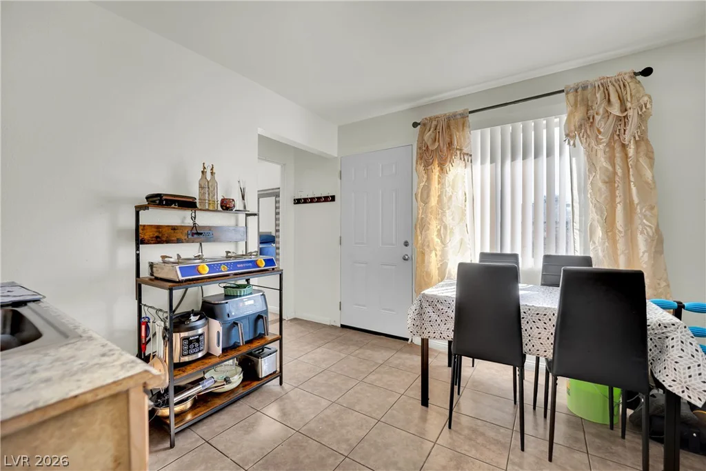 5230 Morris, Las Vegas, NV 89122