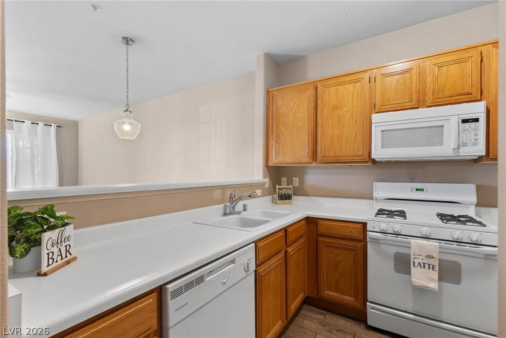 7185 Durango, Las Vegas, NV 89113
