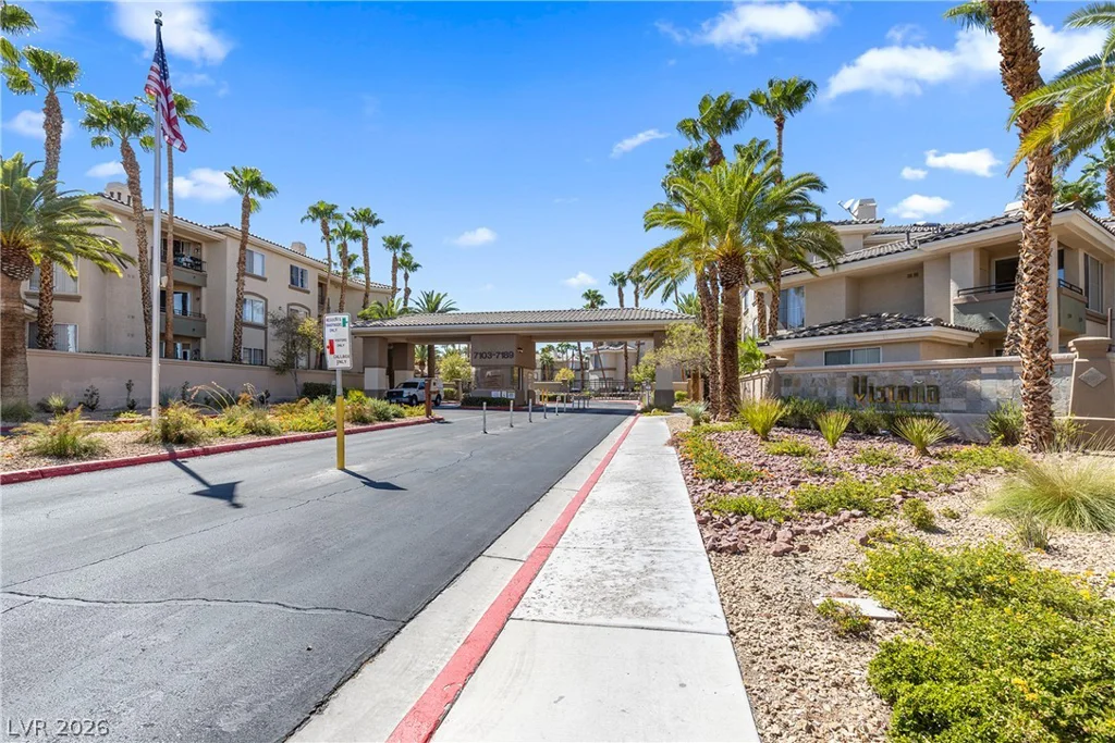 7185 Durango, Las Vegas, NV 89113