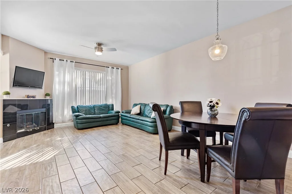 7185 Durango, Las Vegas, NV 89113