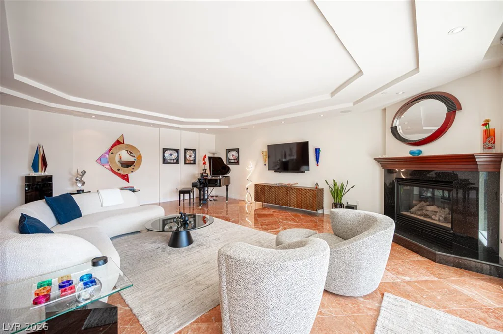 2857 Paradise, Las Vegas, NV 89109
