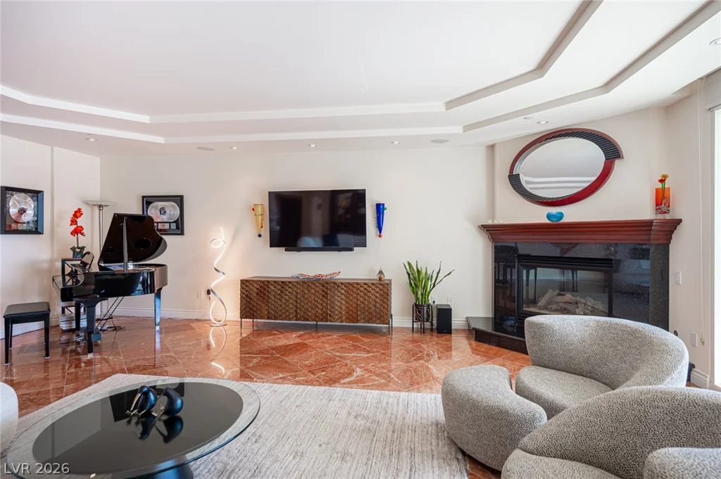 2857 Paradise, Las Vegas, NV 89109