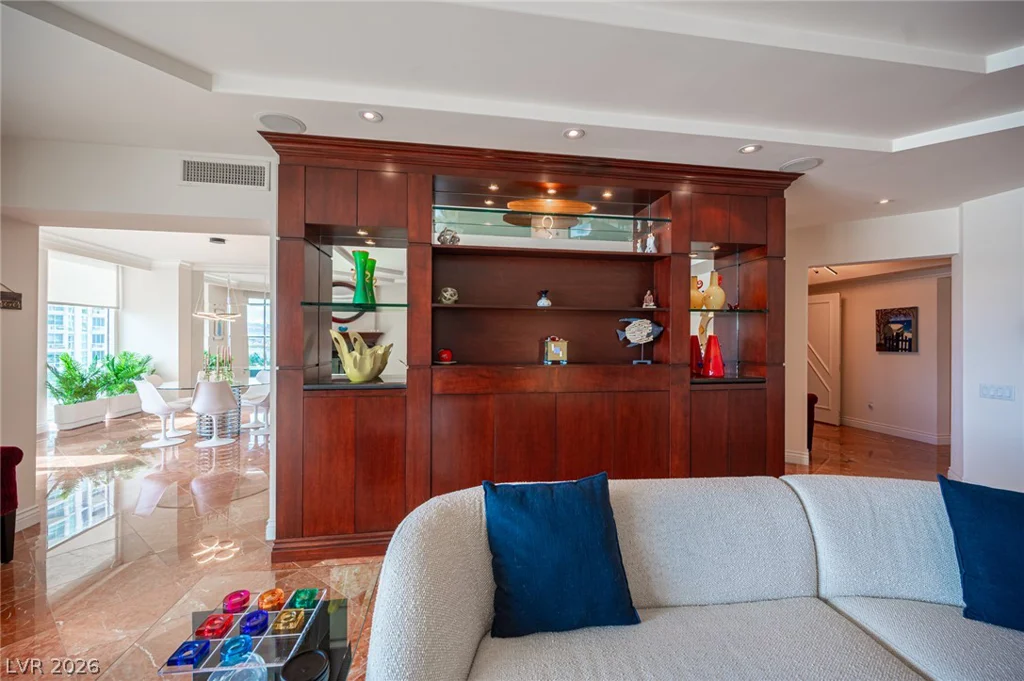 2857 Paradise, Las Vegas, NV 89109
