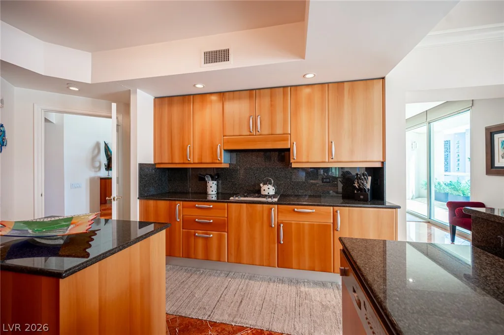 2857 Paradise, Las Vegas, NV 89109
