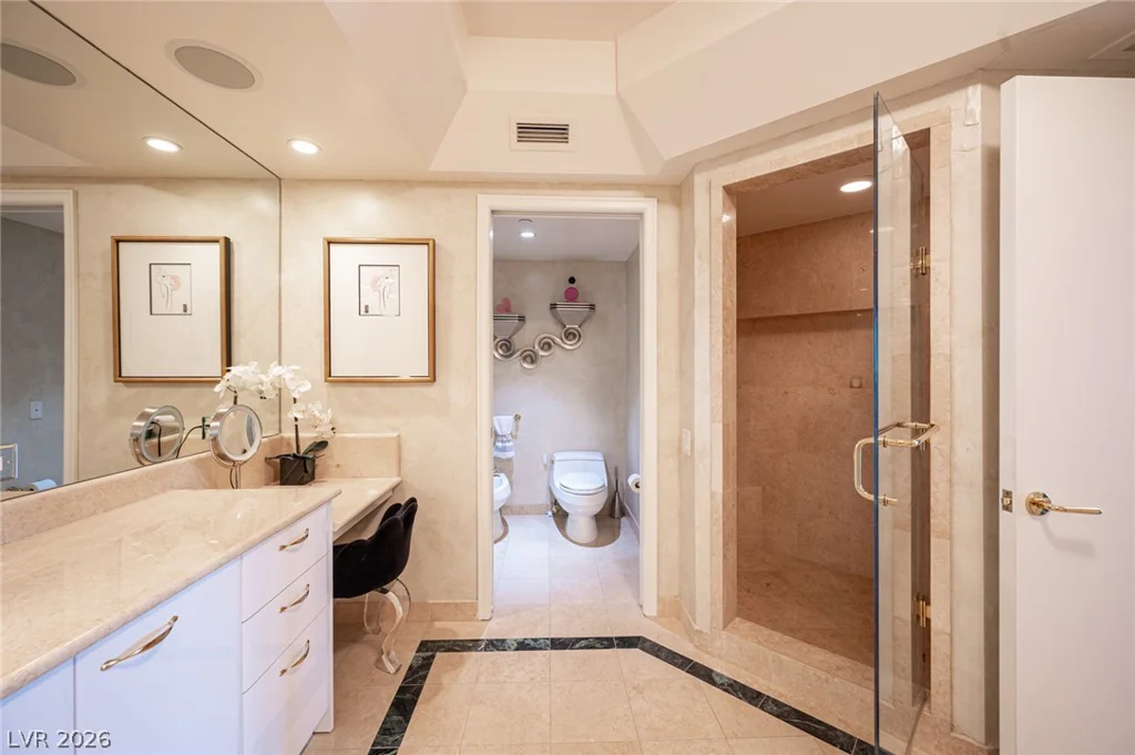 2857 Paradise, Las Vegas, NV 89109