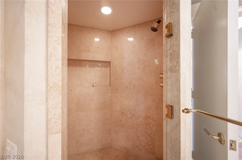 2857 Paradise, Las Vegas, NV 89109