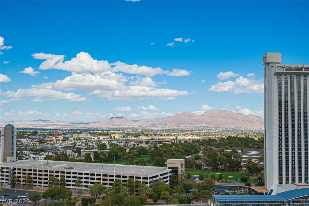 2857 Paradise, Las Vegas, NV 89109