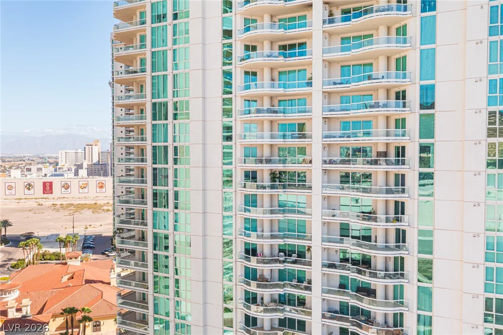 2857 Paradise, Las Vegas, NV 89109