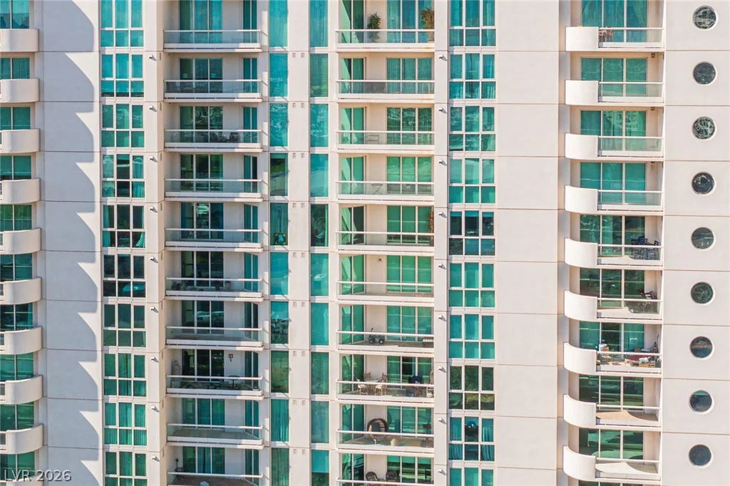 2857 Paradise, Las Vegas, NV 89109