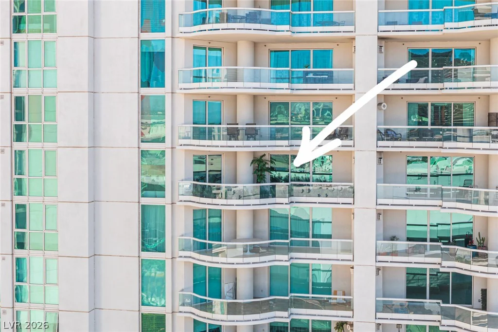 2857 Paradise, Las Vegas, NV 89109