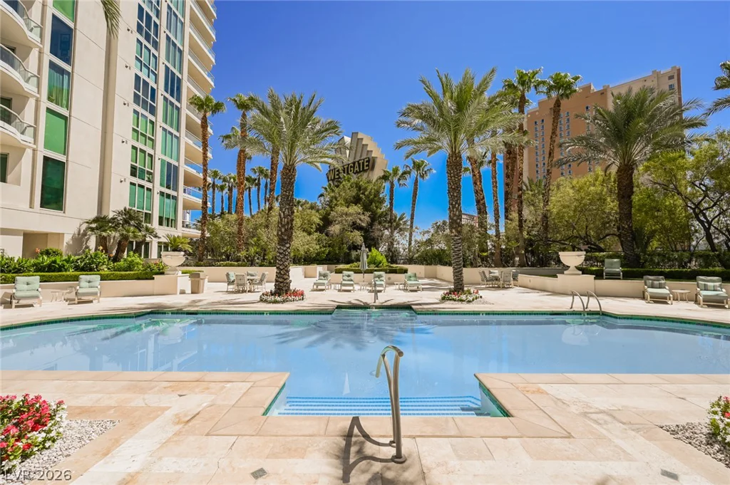 2857 Paradise, Las Vegas, NV 89109