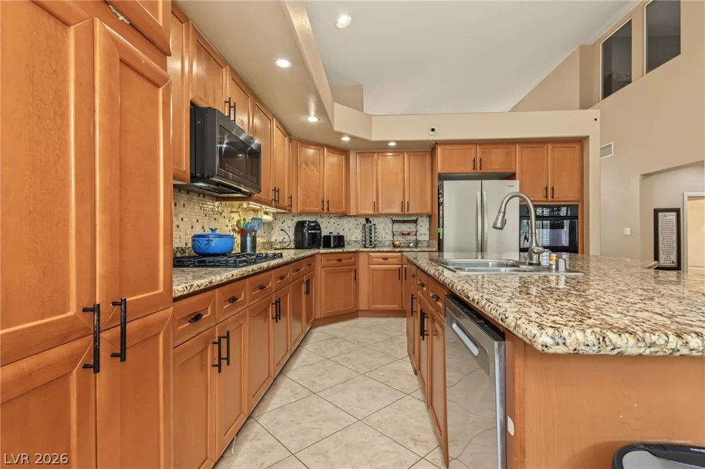 7021 Albatross Attic, North Las Vegas, NV 89084