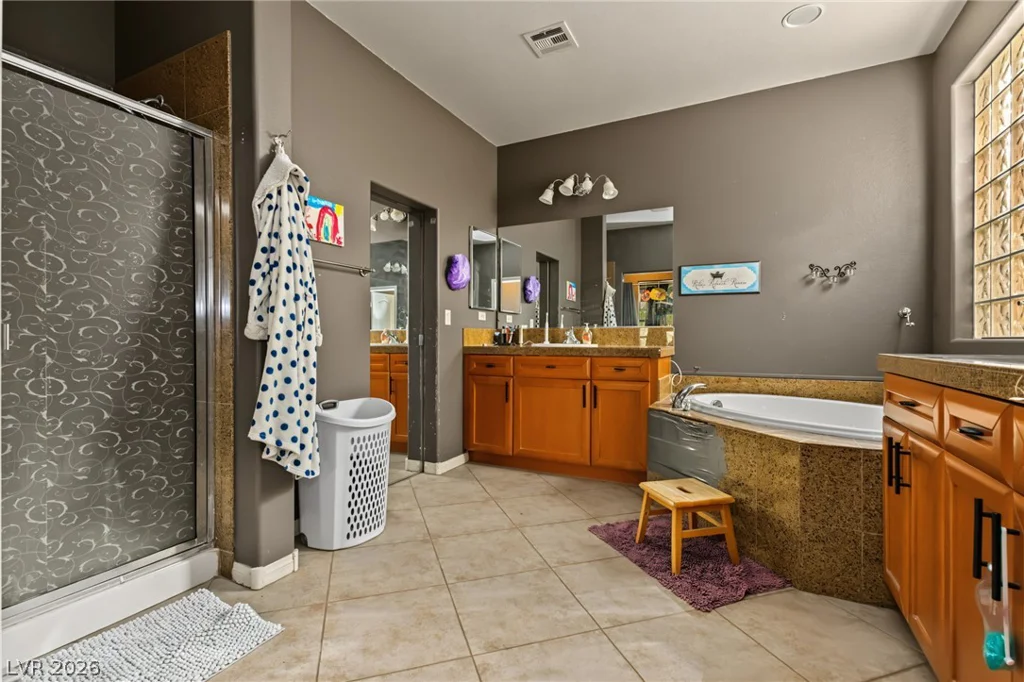 7021 Albatross Attic, North Las Vegas, NV 89084