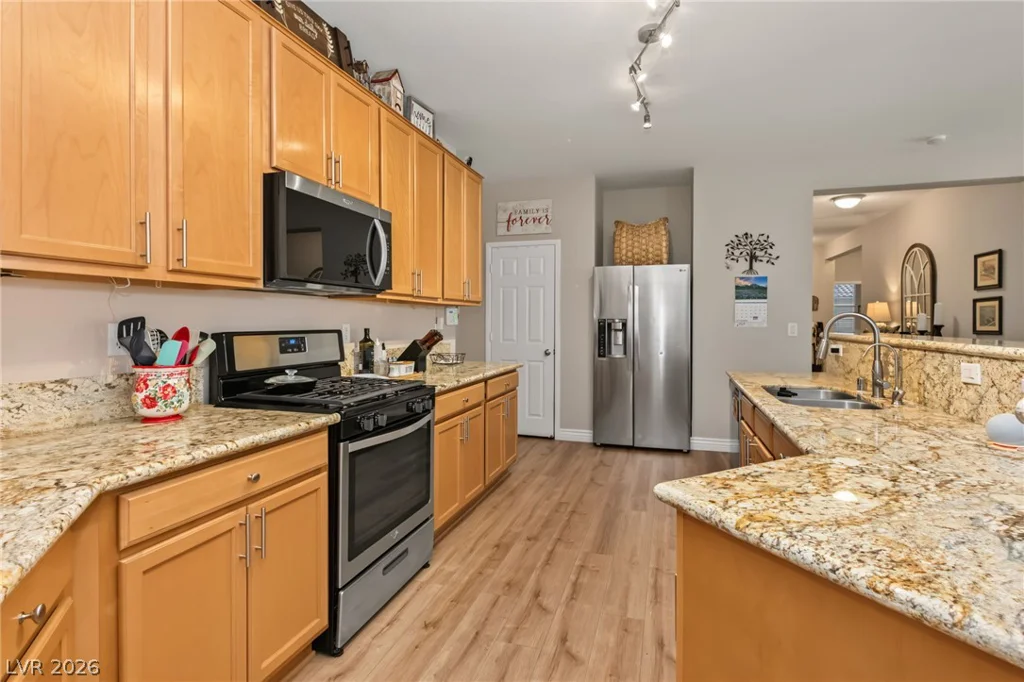 9182 Parkstone, Las Vegas, NV 89178
