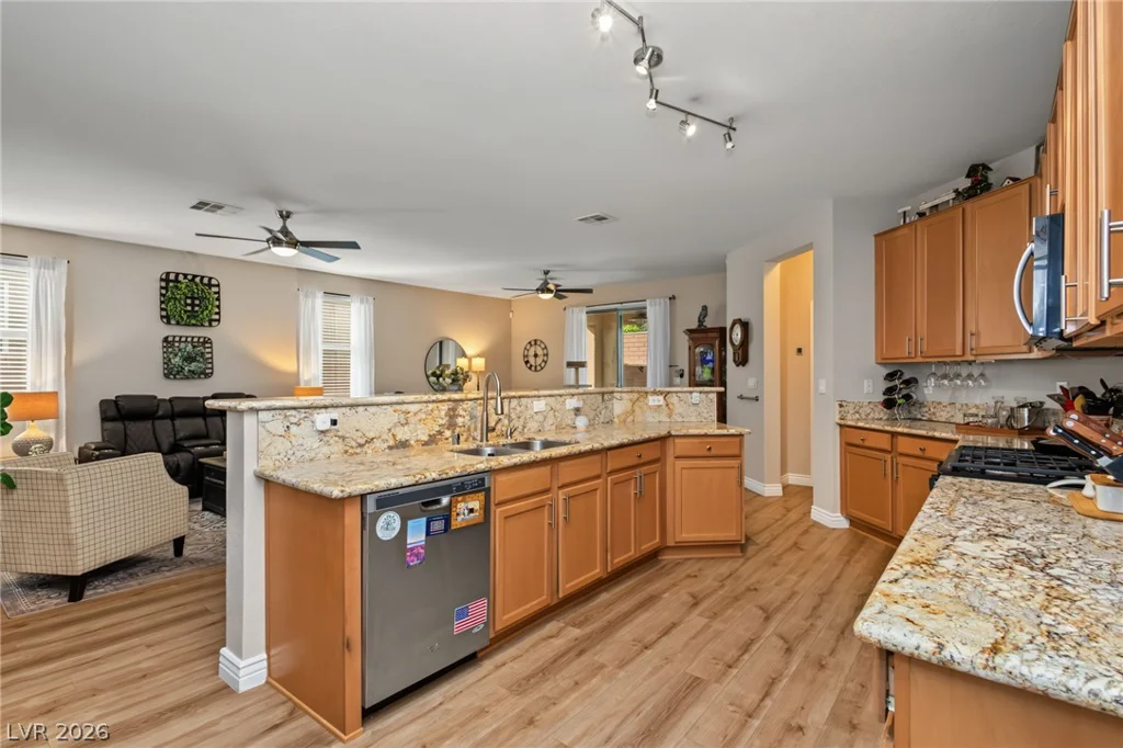 9182 Parkstone, Las Vegas, NV 89178