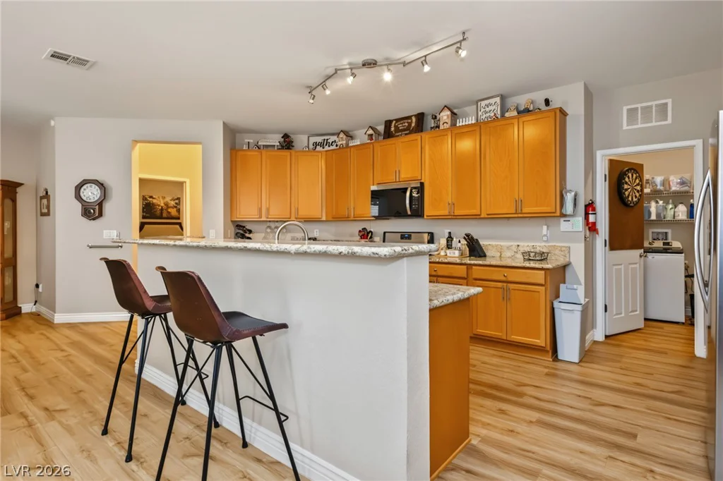 9182 Parkstone, Las Vegas, NV 89178