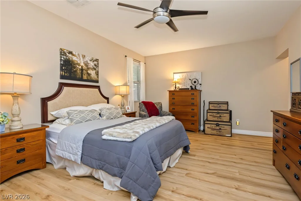 9182 Parkstone, Las Vegas, NV 89178