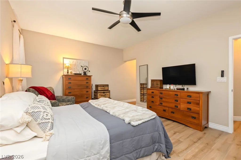 9182 Parkstone, Las Vegas, NV 89178